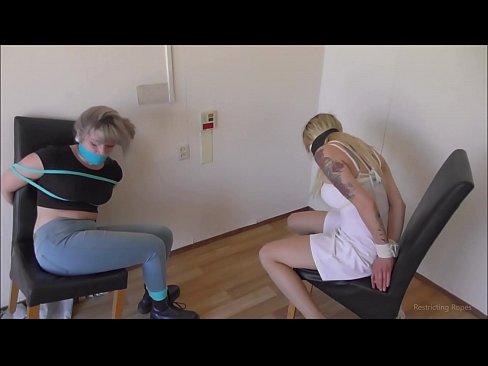❤️ Verslaafd / vastgebonden en de mond gesnoerd / jonkvrouw in nood ☑ Homemade porno at nl.8kpornvids.ru ☑